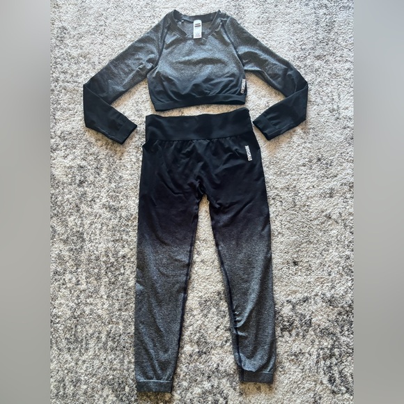 GYMSHARK - Adapt Ombré Seamless Set | LIKE NEW | SIZE L TOP - SIZE XL PANTS - Picture 1 of 7